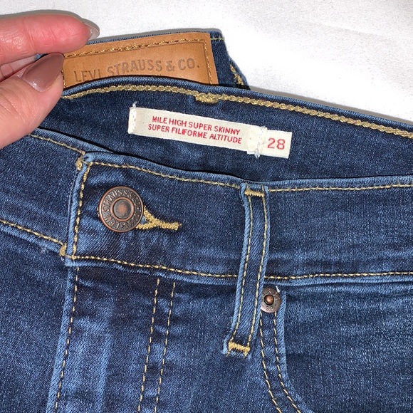 NEW Levi’s “Mile High Super Skinny” Jean - Picture 2 of 6